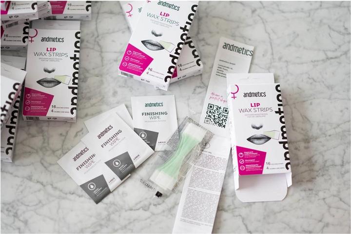 Immagine prodotto Andmetics Strisce di cera per labbra (8 x)