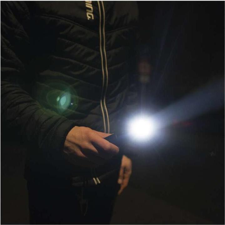 Produktbild Emos LED Metall-Taschenlampe, 330 lm, 3× AAA, FOKUS (12.80 cm, 330 lm)