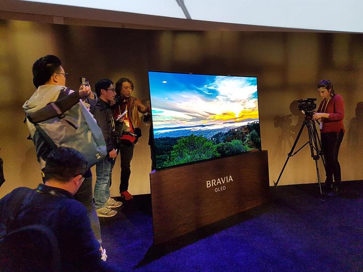 Actual product image Sony Kd-77a1 (77", OLED, 4K, 2017)