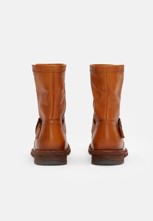 Actual product image Felmini GREDO 7176, the timeless and best-selling biker boot from, is made from soft leather. (40)