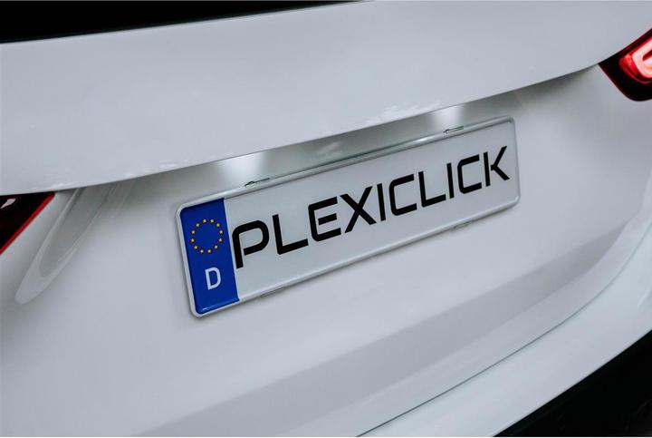 Produktbild Plexiclick Â® rahmenloser Kennzeichenhalter transparent (Front + Heck, Universal)