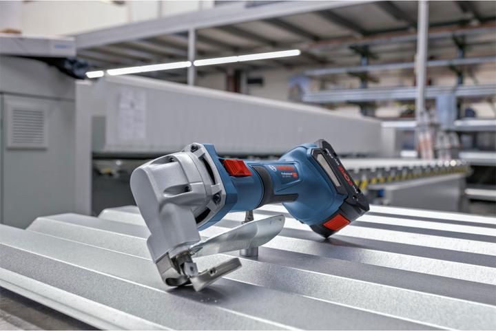 Produktbild Bosch Professional GSC 18V-16 E