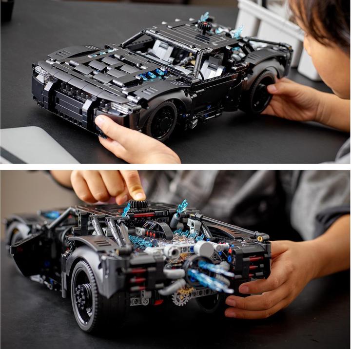 Actual product image LEGO Batman's Batmobile (42127, LEGO Technic)