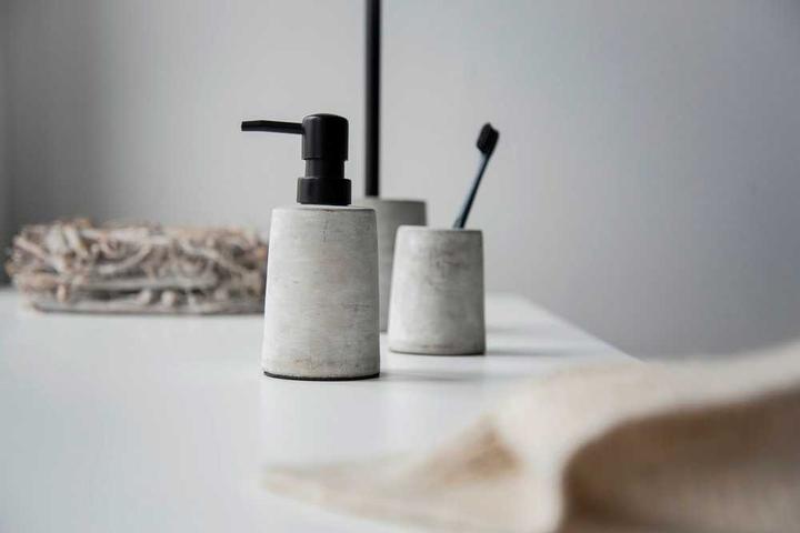 Actual product image Wenko Villena
