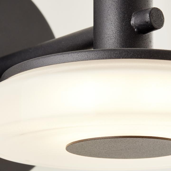 Actual product image Brilliant Seaham (730 lm, IP44)