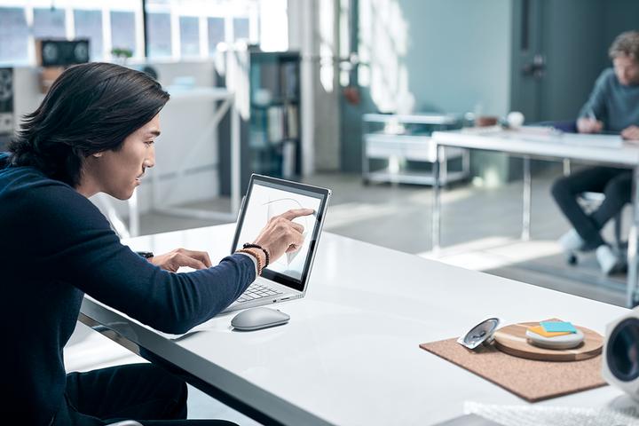 Image du produit Microsoft Surface Book – Performance Base, SSD 512Go (13.50", Intel Core i7-6600U, 16 Go, 512 Go)