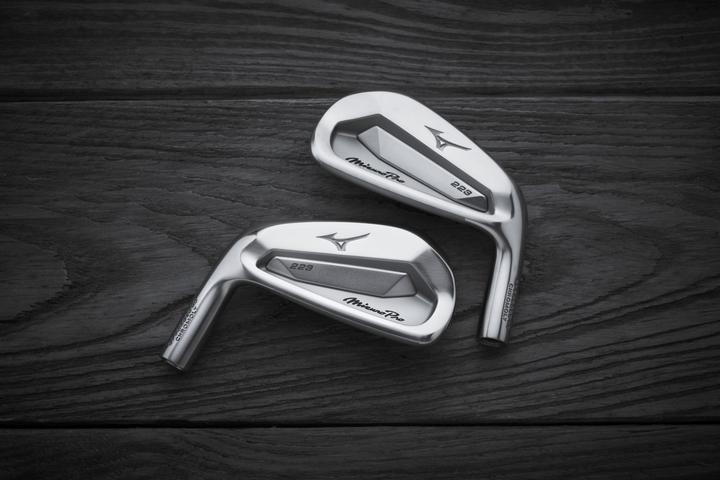 Actual product image Mizuno Pro 223 (Right-handed)