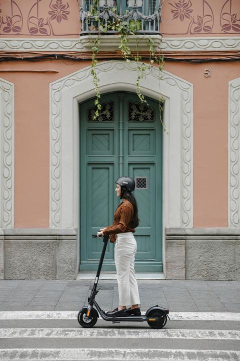Image du produit Segway-Ninebot F2 D (20 km/h, 40 km, 400 W)