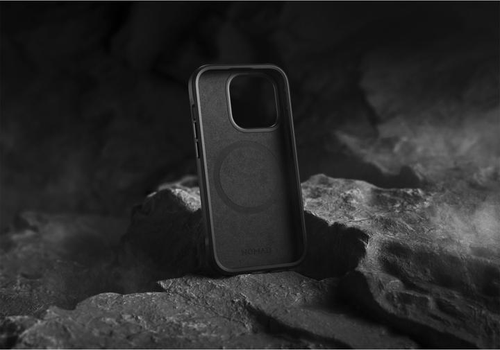 Actual product image Nomad Rugged Case iPhone 14 Black (Apple iPhone 14)