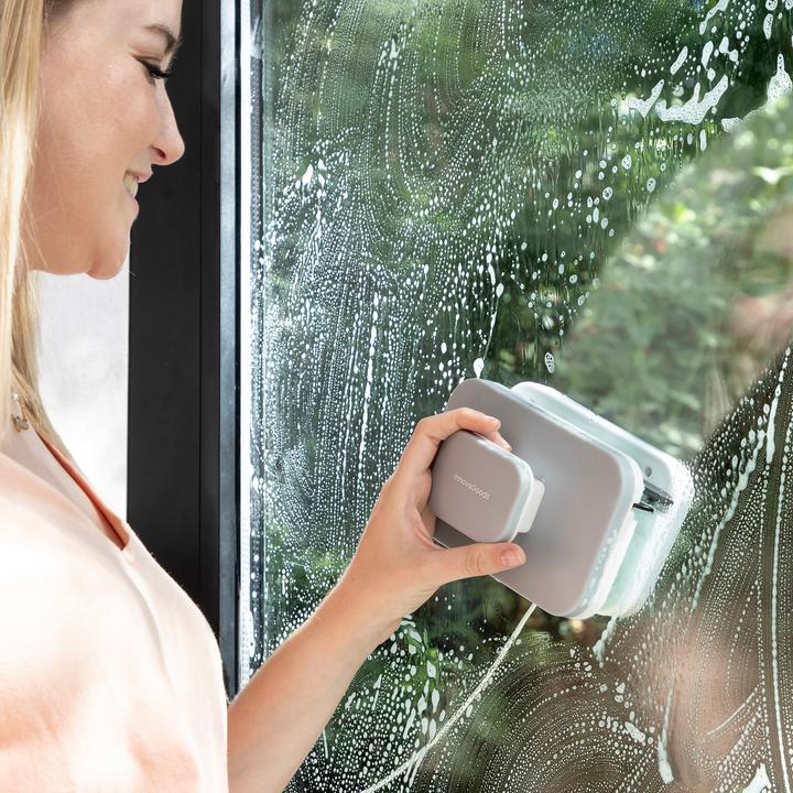 Image du produit InnovaGoods Grattoir à fenêtre magnétique