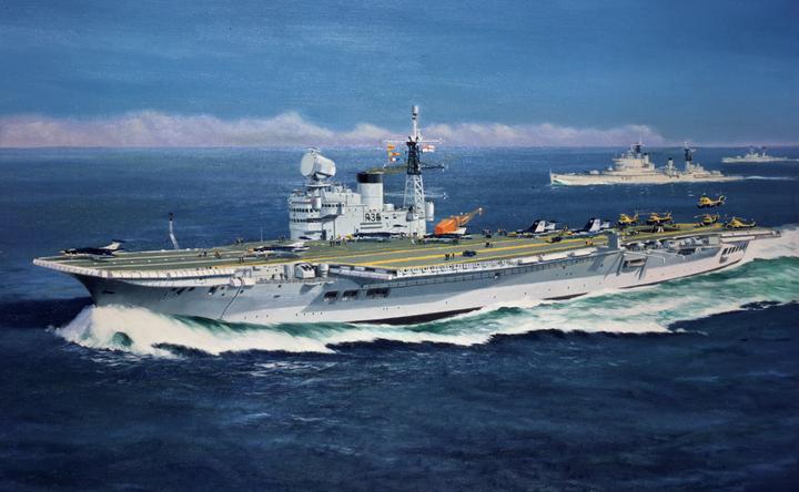 Immagine prodotto Airfix Kit HMS Victorious 1:600