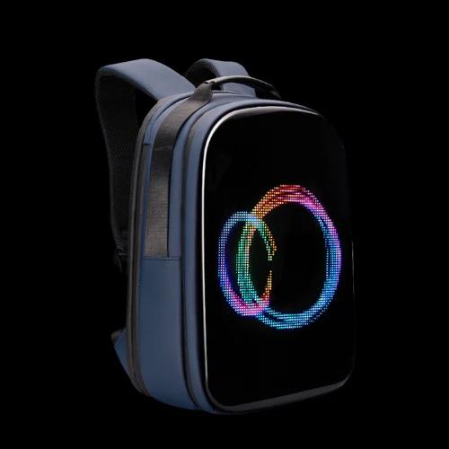 Produktbild Carbon Tech Neuron AI Rucksack mit integriertem LED-Display