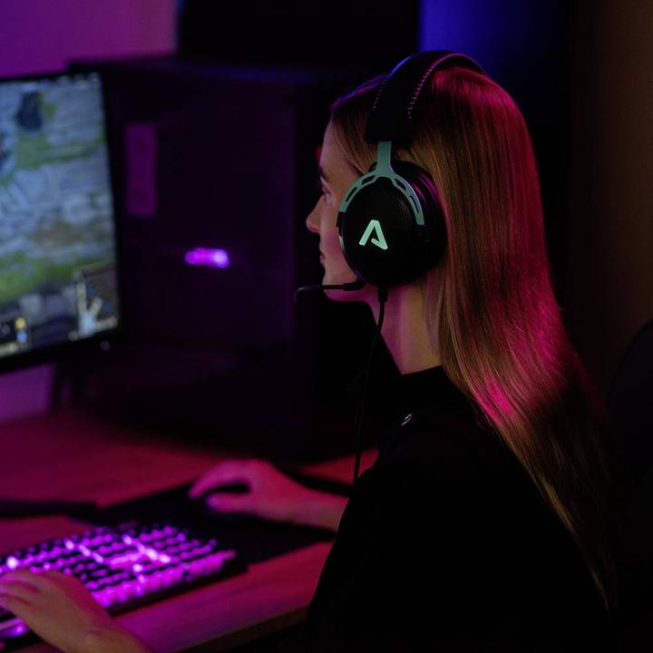 Actual product image Lamax LMXHDE1 headphones/headset Wired Head-band Gaming Black (Cable)