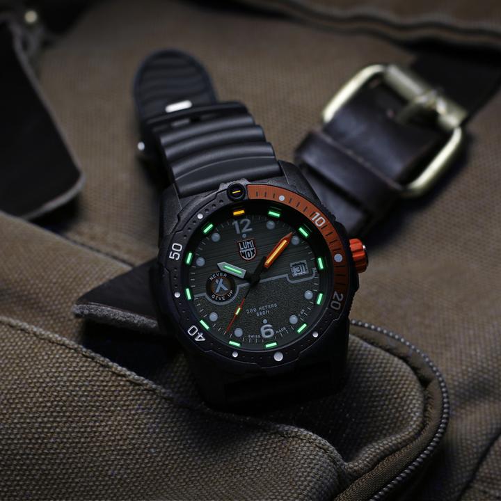 Immagine prodotto Luminox La sopravvivenza di Bear Grylls (Fatto in Svizzera, Orologio da polso analogico, 42 mm)