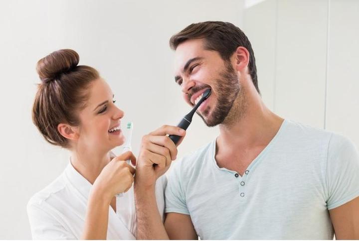 Image du produit Truelife SonicBrush Compact Duo (Brosse à dents oscillo-rotative)