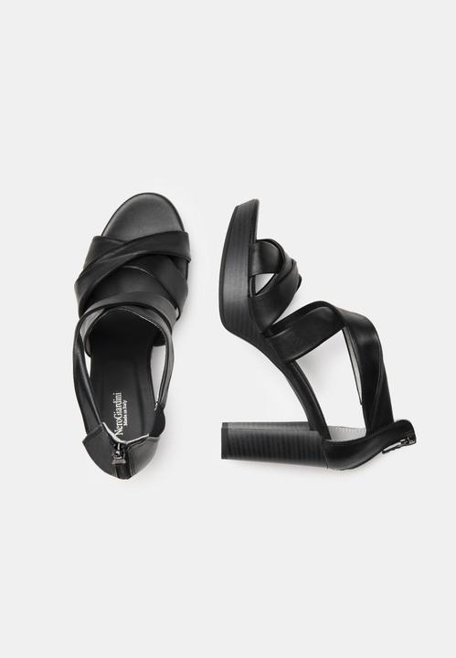 Actual product image Nero Giardini Pumps (35)