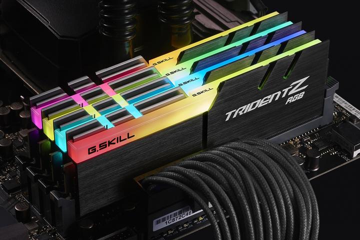 Image du produit G.Skill Trident Z RGB (4 x 8GB, 2400 MHz, RAM DDR4, DIMM)