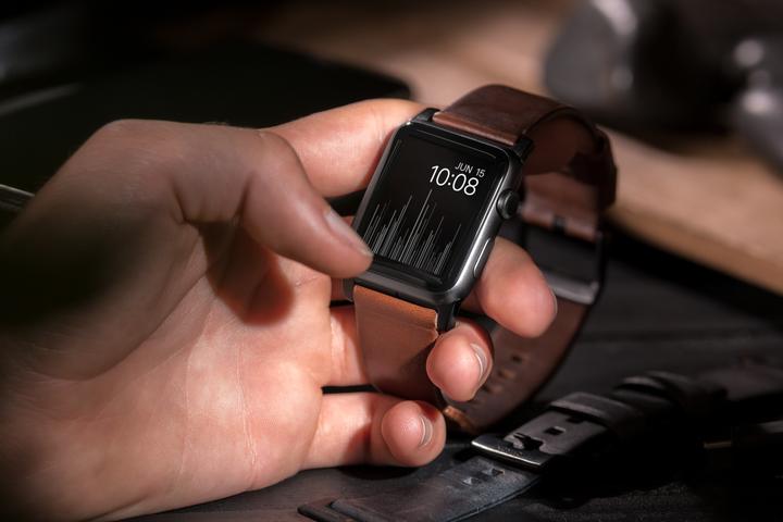 Actual product image Nomad Modern Connector Strap (44 mm, Leather, Stainless steel)