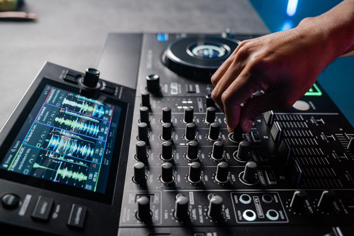 Produktbild Denon DJ SC Live 4