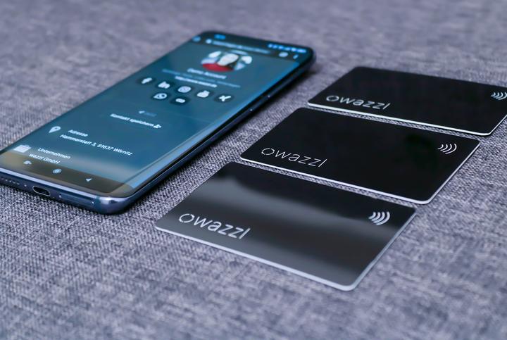 Produktbild wazzl Smartcard - Digitale Visitenkarte mit QR-Code (Profil) NFC (Smartcard)