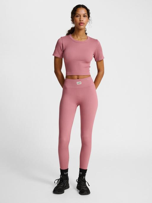 Actual product image hummel hmlPULSE SEAMLESS RIB W T-SHIRT S/S (S)