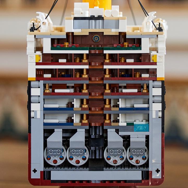 Actual product image LEGO Titanic (10294, LEGO Creator Expert, LEGO Rare Sets)