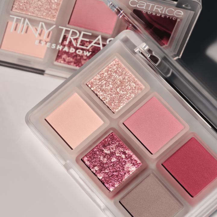 Actual product image Catrice Tiny Treasures Eyeshadow Palette (020 Wild Berry)