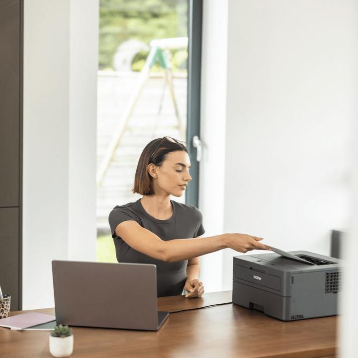 Produktbild Brother HL-L2402DYJ1 (Laser, Schwarz-Weiss)
