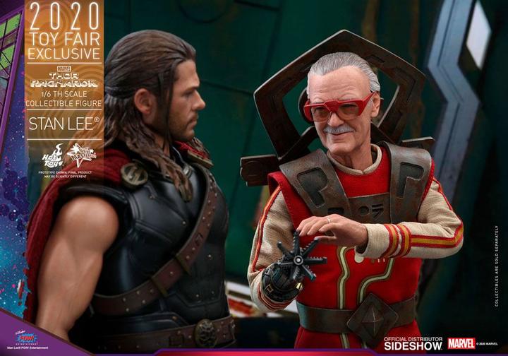 Produktbild Hot Toys Thor Ragnarok “Stan Lee” 2020 Toy Fair Exclusive 1/6 Actionfigur