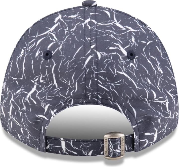 Actual product image New Era 9Forty Strapback Cap - FC Chelsea crinkle print
