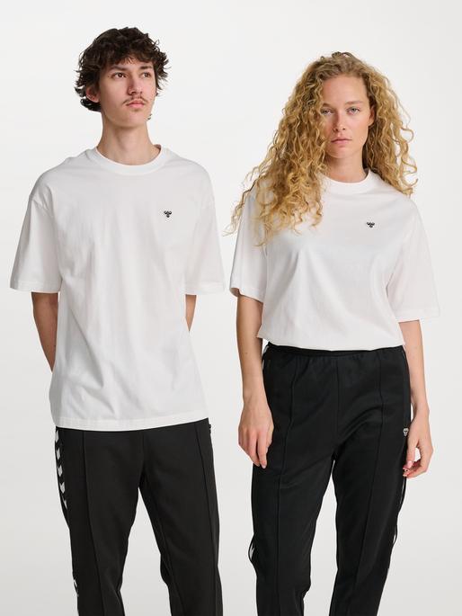 Actual product image hummel Bee (L)