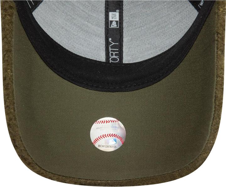 Produktbild New Era 9Forty Damen Sherpa Cap - BORG Los Angeles Dodgers