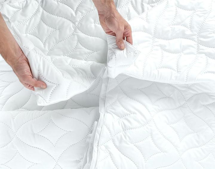 Image du produit Casativo Couette 4 saisons, tissu microfibre, duvet, 160 x 210 cm (160 x 210 cm)