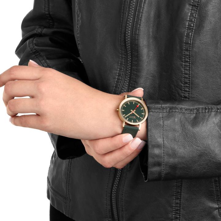 Immagine prodotto Mondaine Classico - ispirato alla natura - Ip Gold (Orologio da polso analogico, 36 mm)