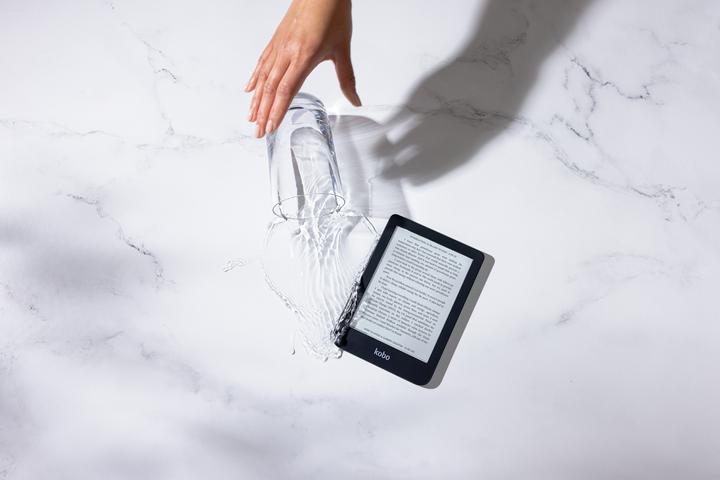 Actual product image Kobo Clara 2E (6", 16 GB, Deep Ocean Blue)