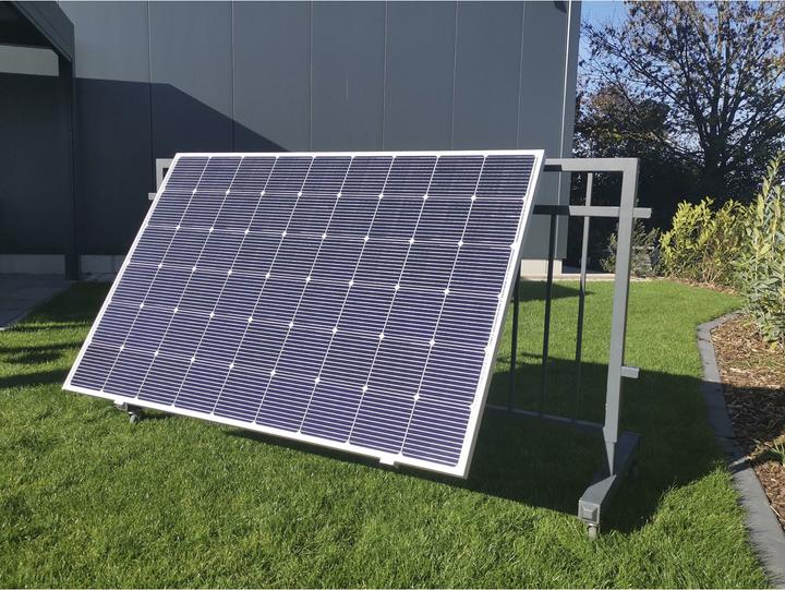 Produktbild Technaxx Balkonkraftwerk TX-212 (300 W, 20 kg)