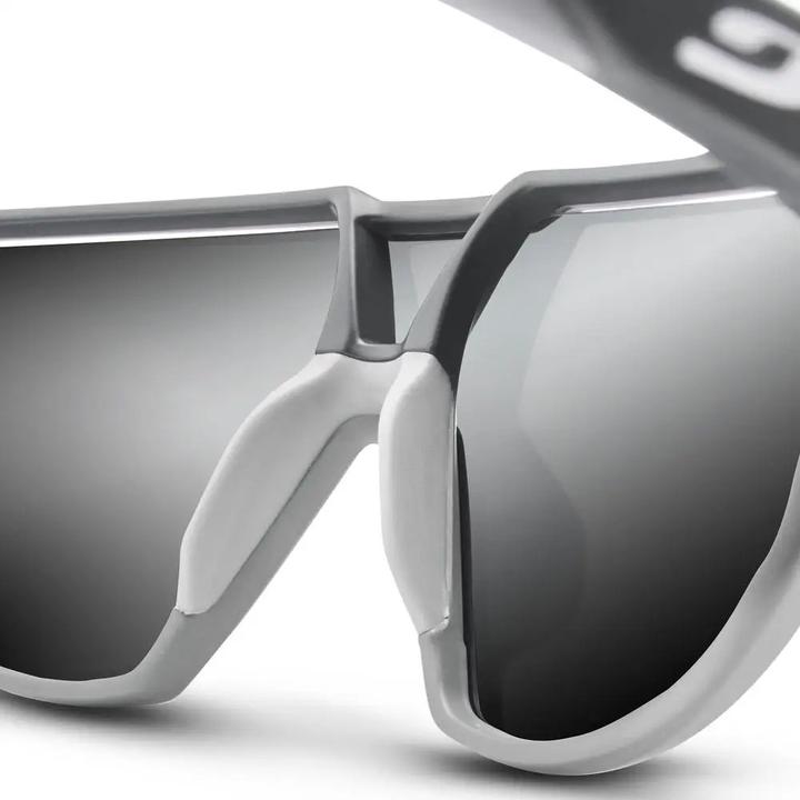 Actual product image Julbo Fury - Reactiv 0-3 (Light blue, translucent light blue, Reactiv S0-3 High Contrast Light (VLT 87-12%))