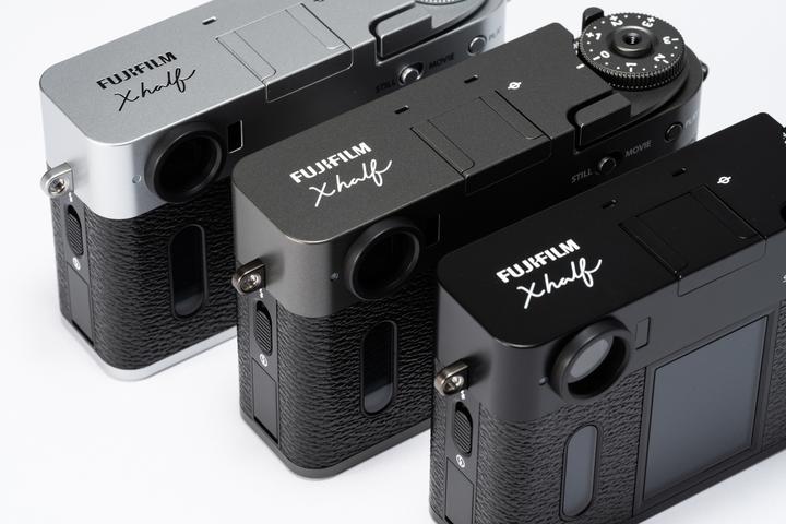 Produktbild Fujifilm X-HF1 (32 mm, 17.74 Mpx, 1")