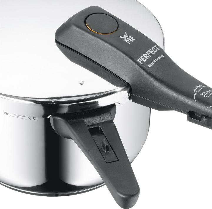 Produktbild WMF Dampfkochtopf Schnellkochtopf 2,5l Perfect Induktion Edelstahl 18/10 (18 cm, Dampfkochtopf, Edelstahl)