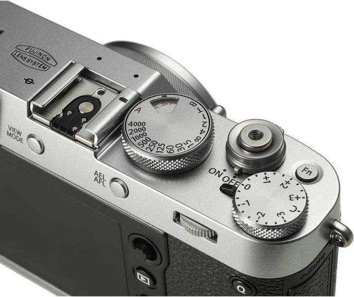 Actual product image Fujifilm X100f (35 mm, 24.30 Mpx, APS-C / DX)
