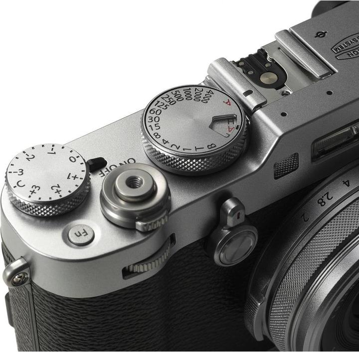 Actual product image Fujifilm X100f (35 mm, 24.30 Mpx, APS-C / DX)