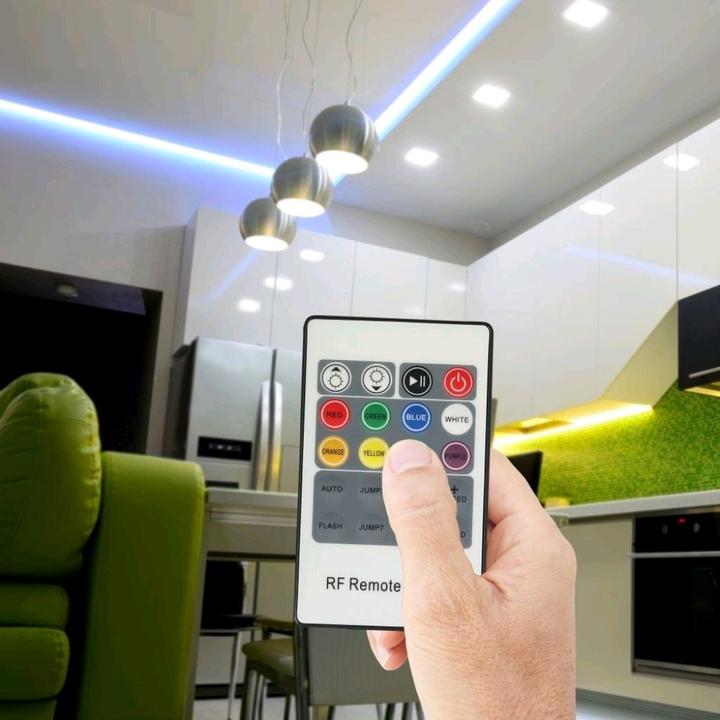 Produktbild V-TAC VT2421 LED RGB Regler mit 20 Key RF Fernbedienung klein