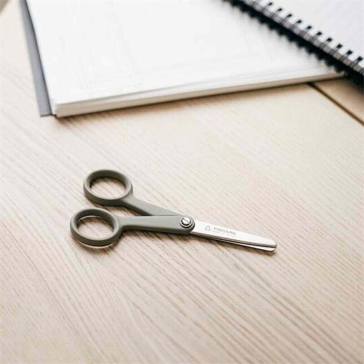 Produktbild Fiskars Hobbyschere Recycling 13cm 1074542 schwarz, Rechts- + Linkshänder (13 cm)