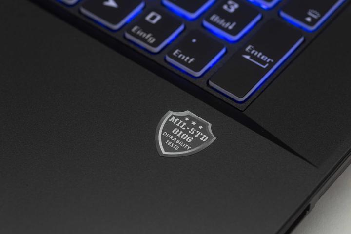 Produktbild Bluechip TRAVELline 17W4 EDU (17.30", Intel Core i5-1335U, 16 GB, 500 GB, DE)