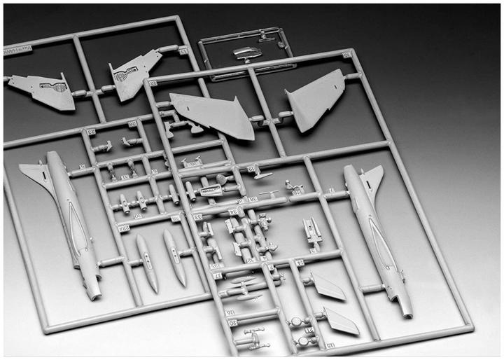 Produktbild Revell Hawker Hunter FGA.9