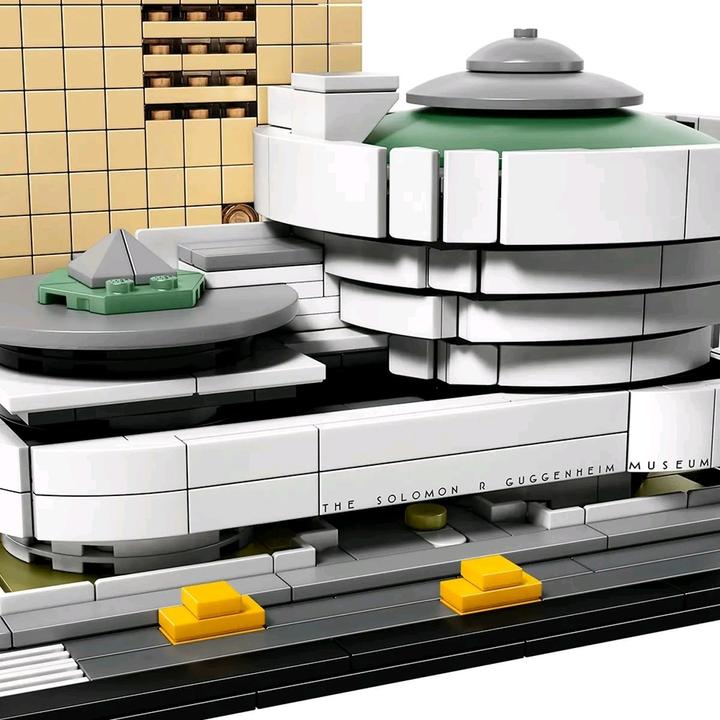 Actual product image LEGO Solomon R. Guggenheim Museum (21035, LEGO Architecture)