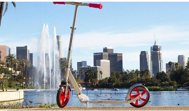 Actual product image Razor A5 Lux Scooter - RD/SL 23L Intl (MC3)