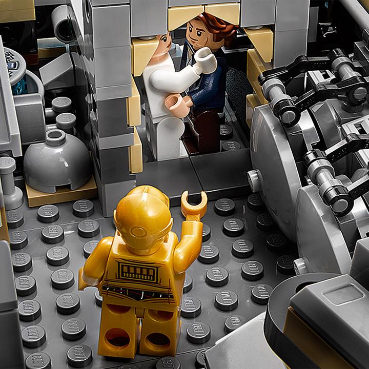 Actual product image LEGO Millennium Falcon (75192, LEGO Star Wars, LEGO Rare Sets)