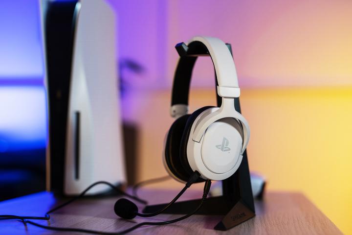 Actual product image Trust GXT 498W Forta (Cable)