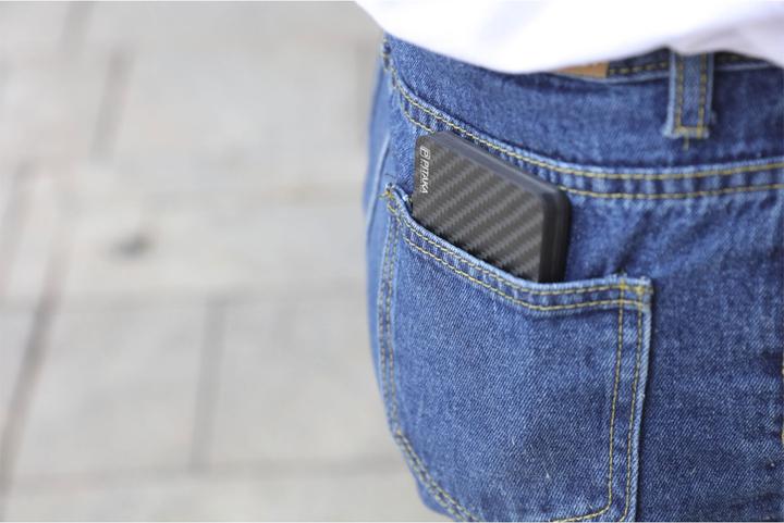 Produktbild Pitaka Carbon Cardholder Wallet